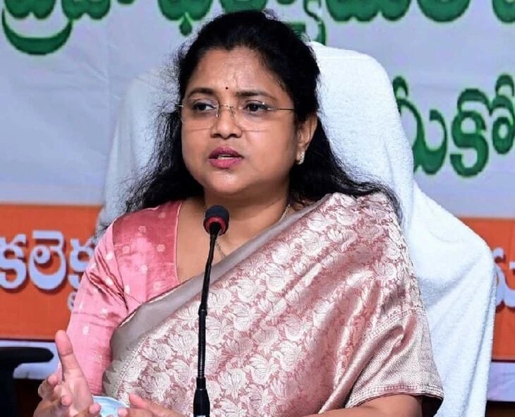 ఉల్లిపాయల వ్యాపారులపై కలెక్టర్ ఆగ్రహం