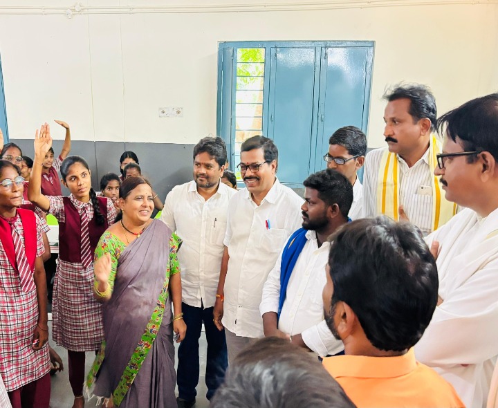 చక్కగా చదువుకుంటే బంగారు భవిష్యత్తు మీదే : ఎమ్మెల్యే