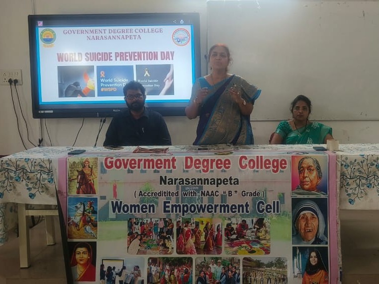 సమస్యల పరిష్కారానికి ఆత్మహత్యలు సరికాదు