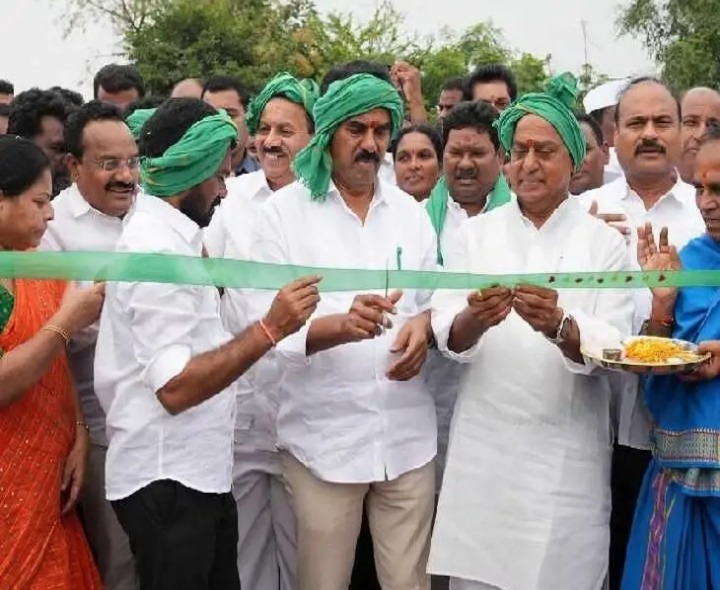 అమరవీరుల స్మృతి వనాన్ని ప్రారంభించిన మంత్రి