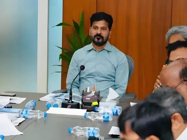 వరంగల్ రైల్వే ప్రాజెక్టులపై సీఎం సమీక్ష
