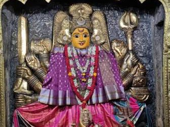 భద్రకాళి ఆలయంలో ప్రత్యేక పూజలు