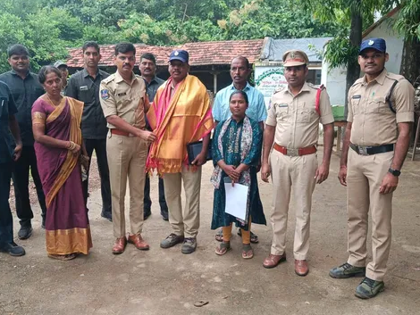 డ్రైవర్‌గా మారిన కానిస్టేబుల్‌.. ఎస్పీ ప్రశంసలు