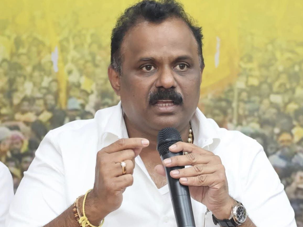 ‘ఆటో డ్రైవర్లకు రూ.15 వేలు చరిత్రాత్మక నిర్ణయం’