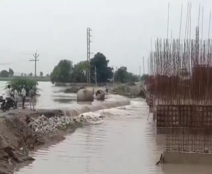 చింతకుంట వంతెనకు కోత రాకపోకలకు అడ్డంకి
