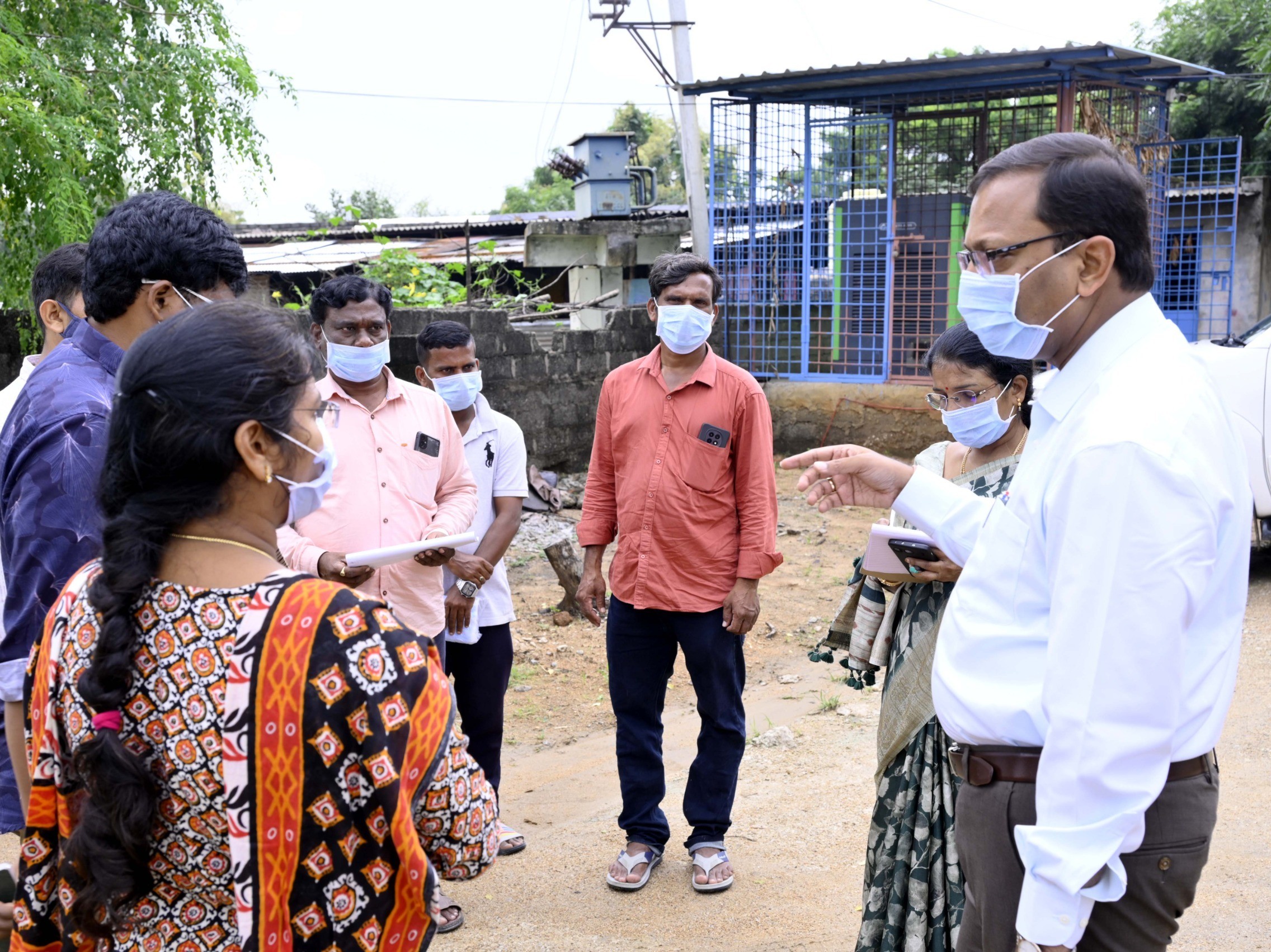 వ్యర్థాలను డిస్పోస్ చేయని ఆసుపత్రులపై చర్యలు: కలెక్టర్