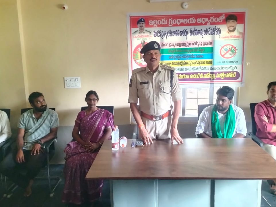 ‘నేటి యువతరం చెడు వ్యసనాలకు బానిస కాకూడదు’
