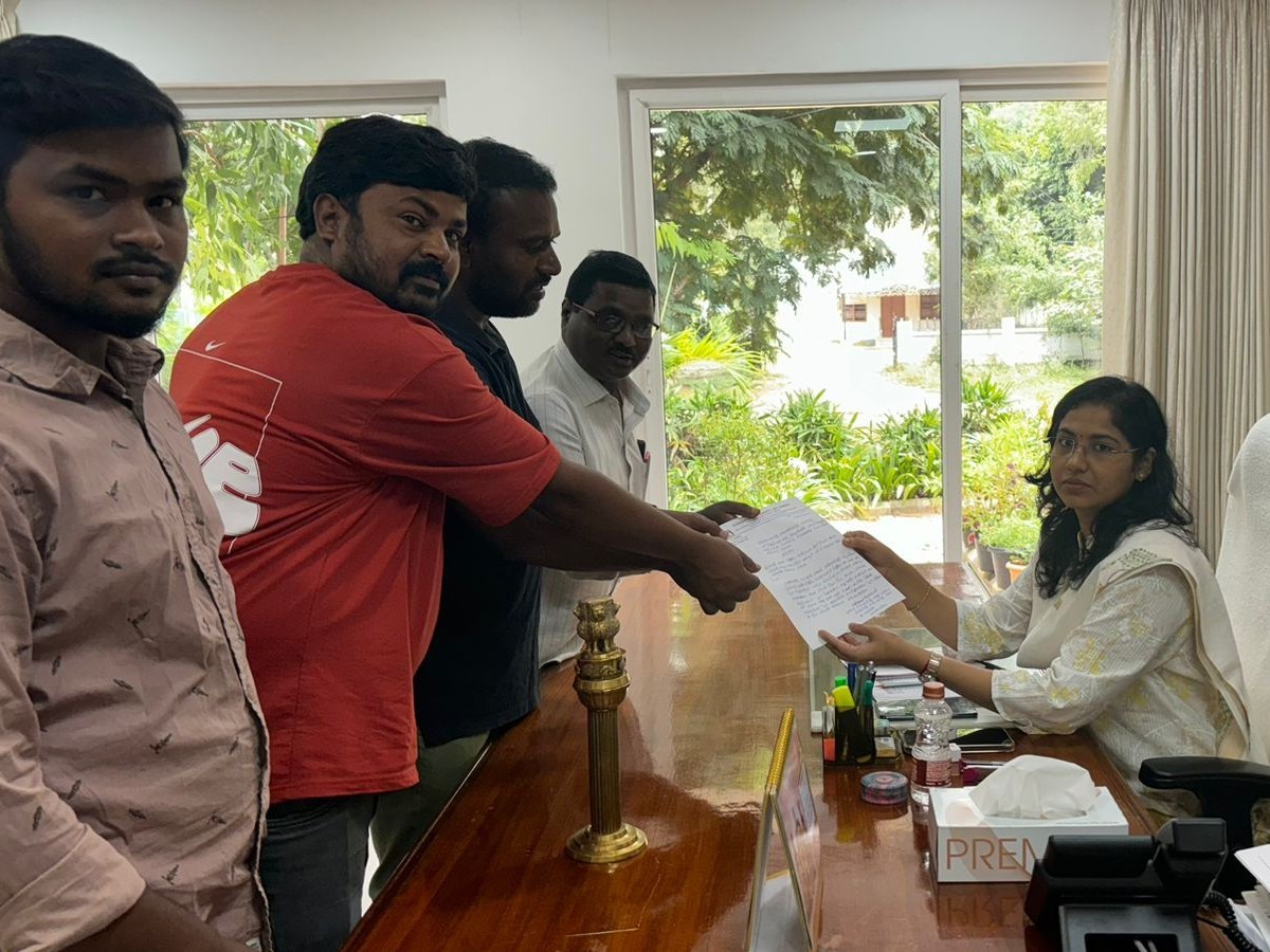 ‘దాడి చేసిన వారిపై కేసు నమోదు చేయాలి’
