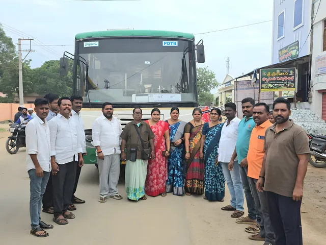 బస్సు సౌకర్యంపై ప్రయాణికులు హర్షం