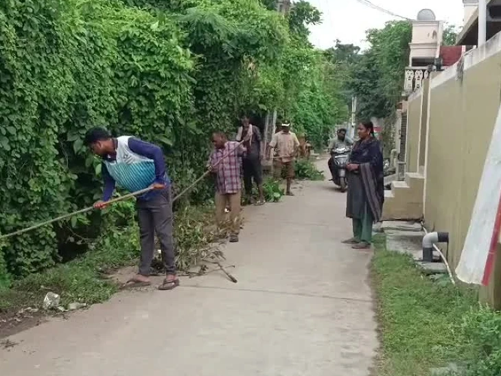 పెద్దఎరుకపాడులో ముమ్మరంగా పారిశుద్ధ్య పనులు