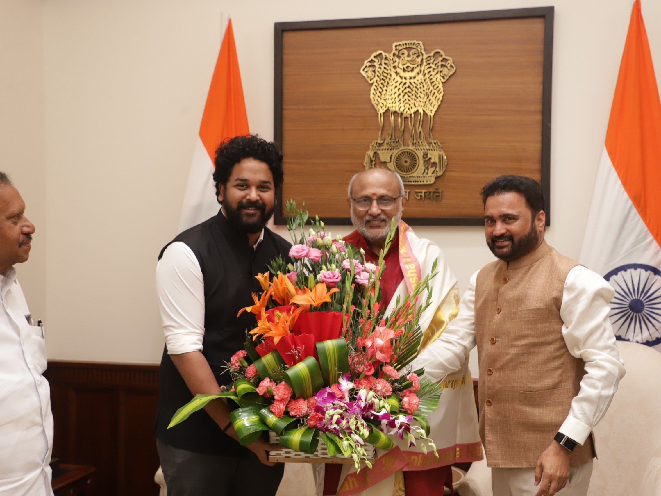 ఉపరాష్ట్రపతిని కలిసిన అమలాపురం ఎంపీ