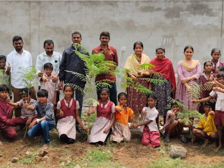 “ఏక్ పెడ్ మా కే నామ్”తో పచ్చని సందేశం