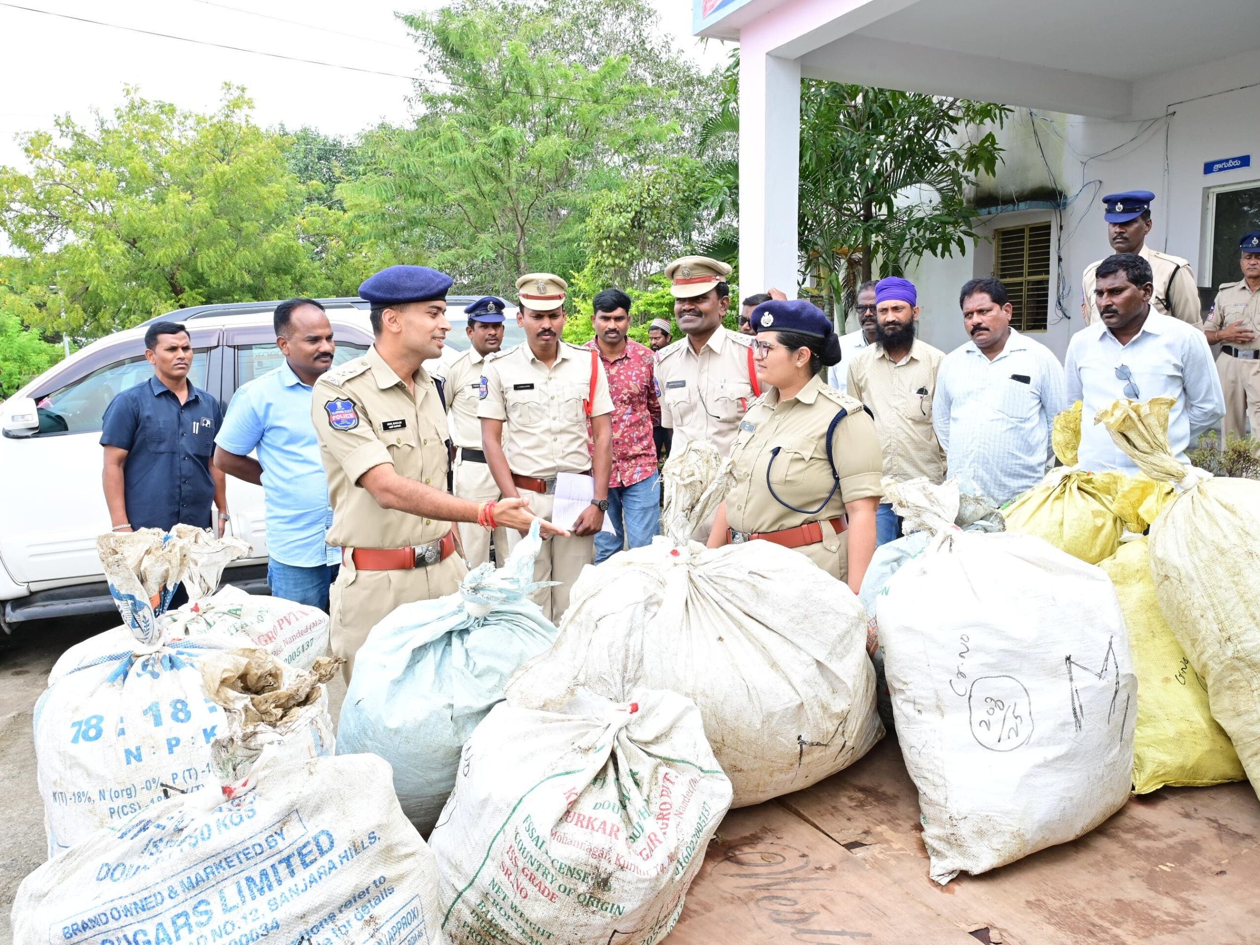 జిల్లాలో గంజాయిని కనుమరుగు చేస్తాం: SP