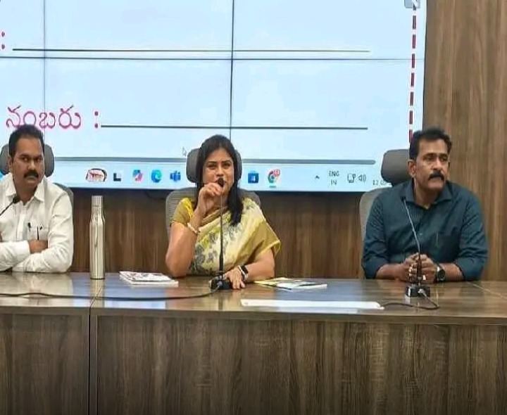 “సంపూర్ణ అక్షరాస్యత విషయంలో లక్ష్యాన్ని సాధించాలి”
