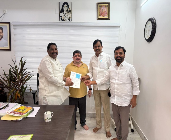 బస్టాండ్ అభివృద్ధికి నిధులు కేటాయించాలని మంత్రికి వినతి