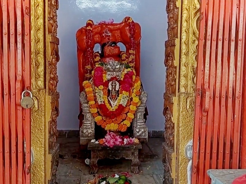 సిద్ధవటం వీరాంజనేయ స్వామికి ప్రత్యేక పూజలు