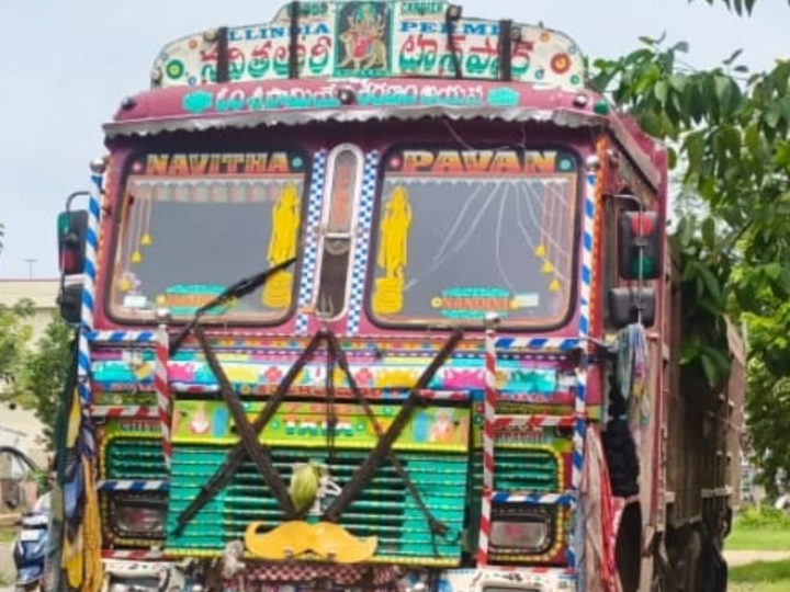 ‘అక్రమార్కులపై చర్యలు తీసుకోవాలి’