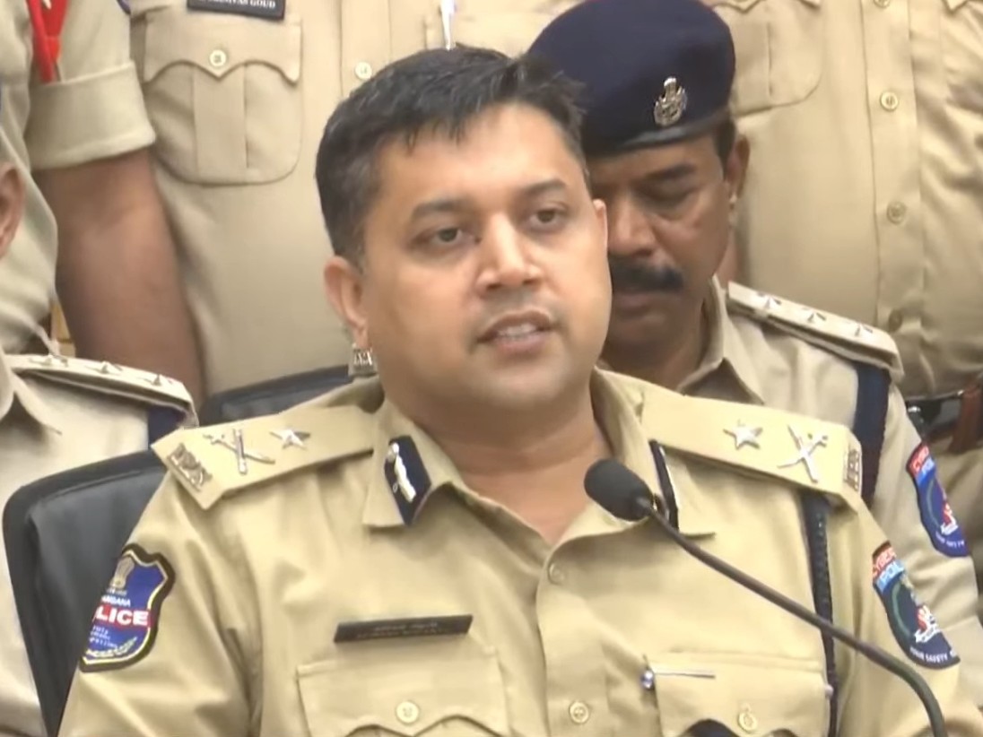 రేణు అగర్వాల్ హత్య కేసులో ఇద్దరిని పట్టుకున్నాం: సీపీ