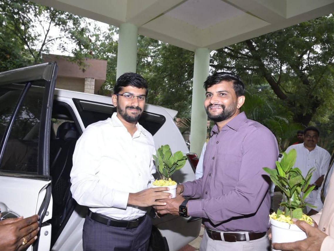 కలెక్టర్‌గా ఆనంద్ బాధ్యతలు స్వీకరణ