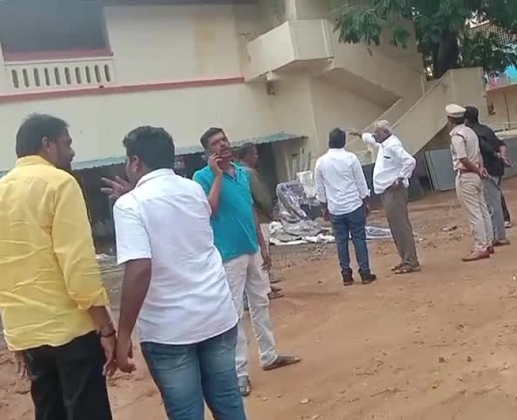 విస్సన్నపేటలో పర్యటించిన కొలికపూడి