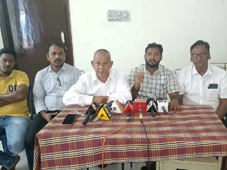 ‘కాలేజీ కరెస్పాండెంట్‌పై చర్యలు తీసుకోవాలి’