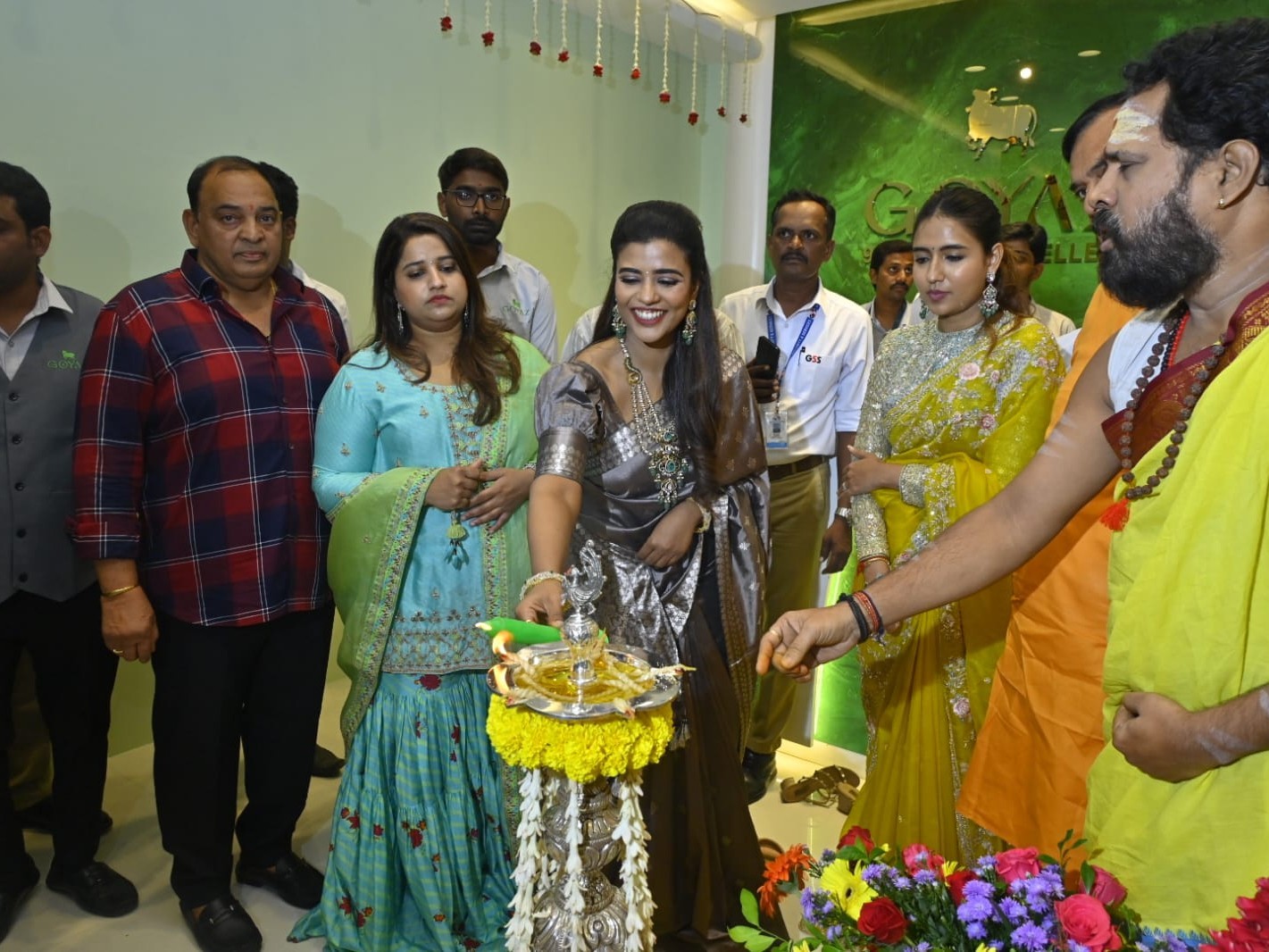 ఆలరించిన హీరోయిన్ ఐశ్వర్య