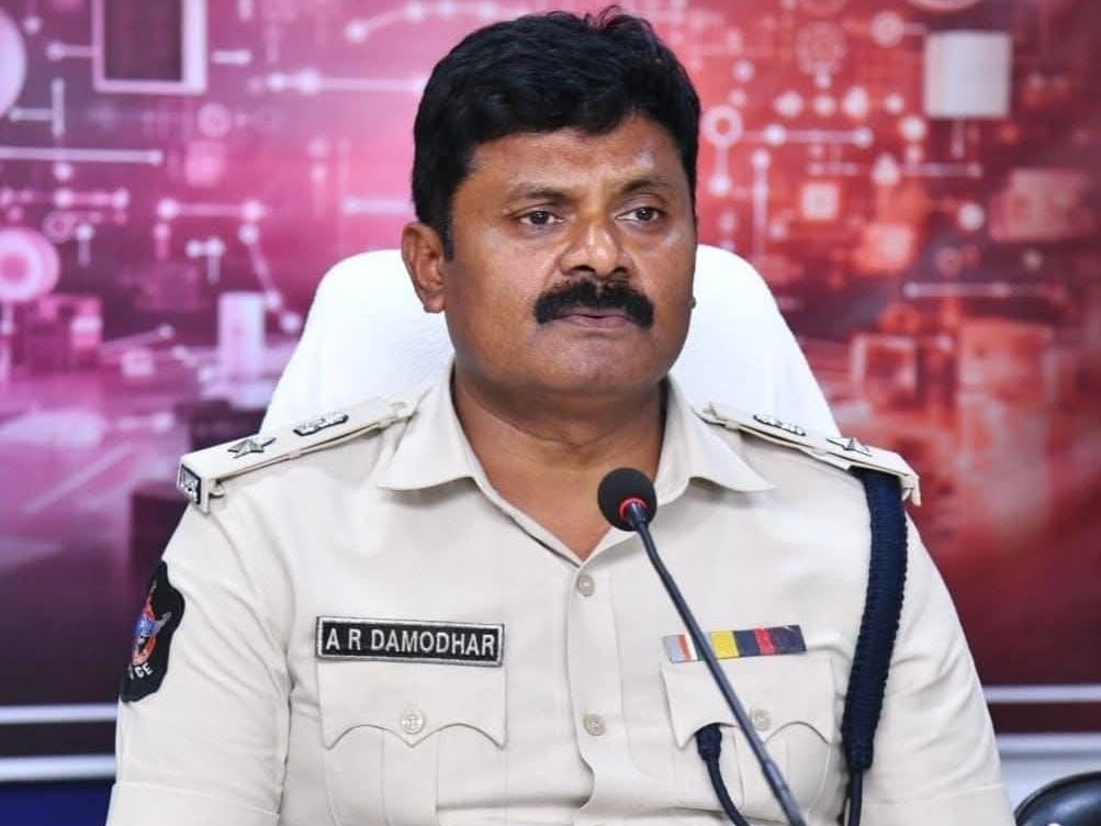 జిల్లా ఎస్పీ దామోదర్ విజయనగరం జిల్లాకు బదిలీ