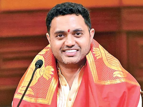 ‘గద్వాల సంస్థాన్ వారసత్వాన్ని కొనసాగిస్తాం’