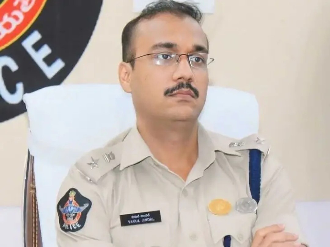 జిల్లా ఎస్పీగా వకుల్ జిందాల్