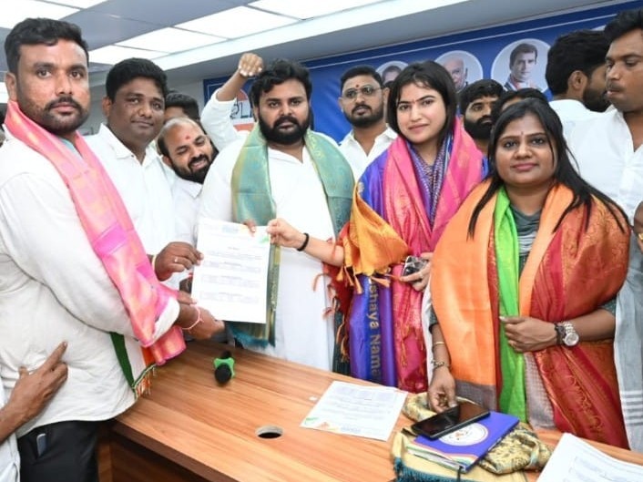 ‘సోషల్ మీడియా కోఆర్డినేటర్‌గా శ్రీకర్ గౌడ్’