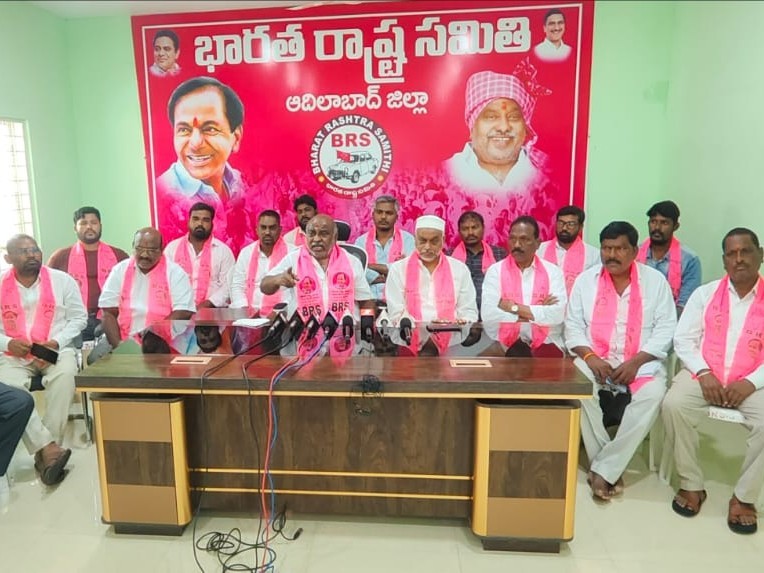రైతులను ఆదుకోవడంలో రాష్ట్ర ప్రభుత్వం విఫలం: జోగు రామన్న