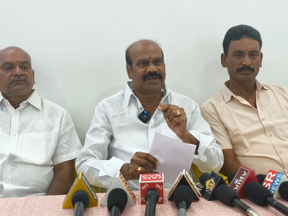 ‘అభివృద్ధికి అడ్డుపడకుండా సహకరించండి’