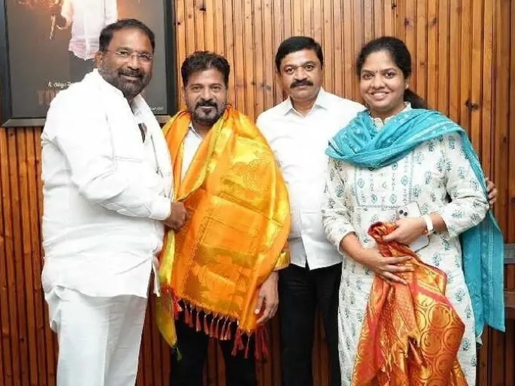సీఎంను కలిసిన మంత్రి, ఎమ్మెల్యే