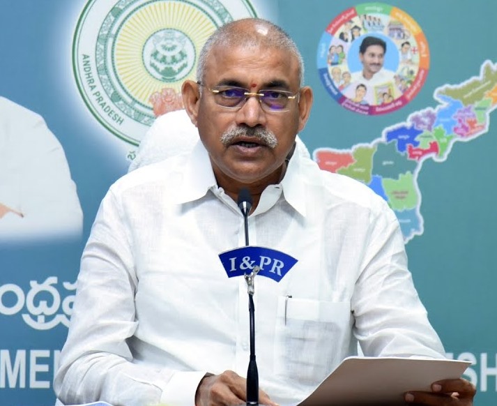 ప్రభుత్వం కులాల మధ్య చిచ్చు పెడుతోంది: వేణు