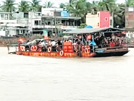 గోదావరిలో అదుపు తప్పిన పంటు