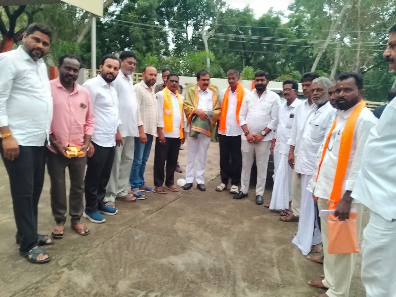 గ్రామాల్లో మౌలిక వసతుల కల్పనకు కృషి: MLA