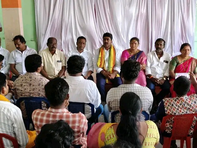 ప్రతి ఇంటికి సంక్షేమ పథకాలు అందేలా కృషి చేయాలి: MLA