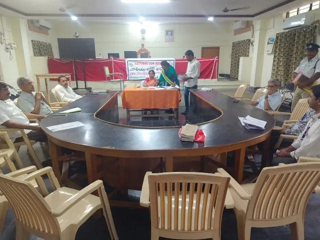 జాతీయ లోక్ అదాలత్‌లో 2015 కేసులు పరిష్కారం