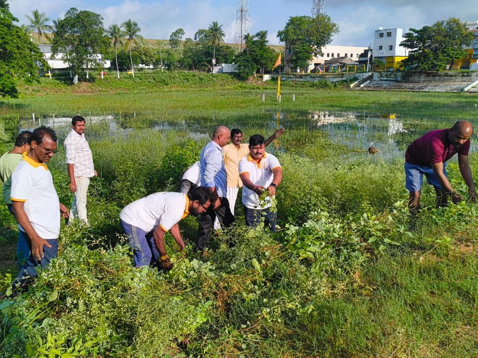 శ్రమదానం చేసిన హాలో గుడ్ మార్నింగ్ బృందం