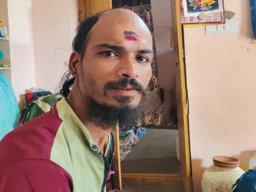 సొంత కొడుకును కర్రతో కొట్టి చంపిన తండ్రి