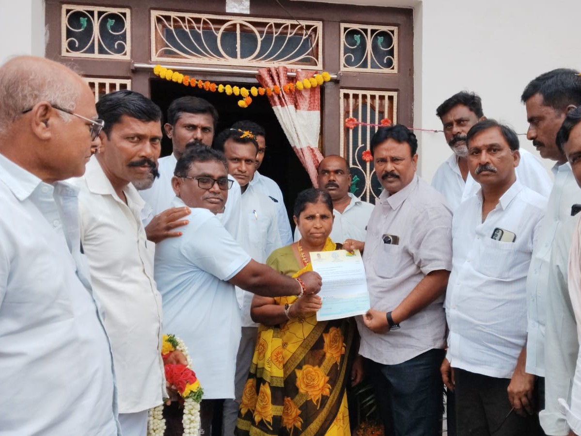 సీఎం రిలీఫ్ ఫండ్ ఒక వరం: ఎమ్మెల్యే