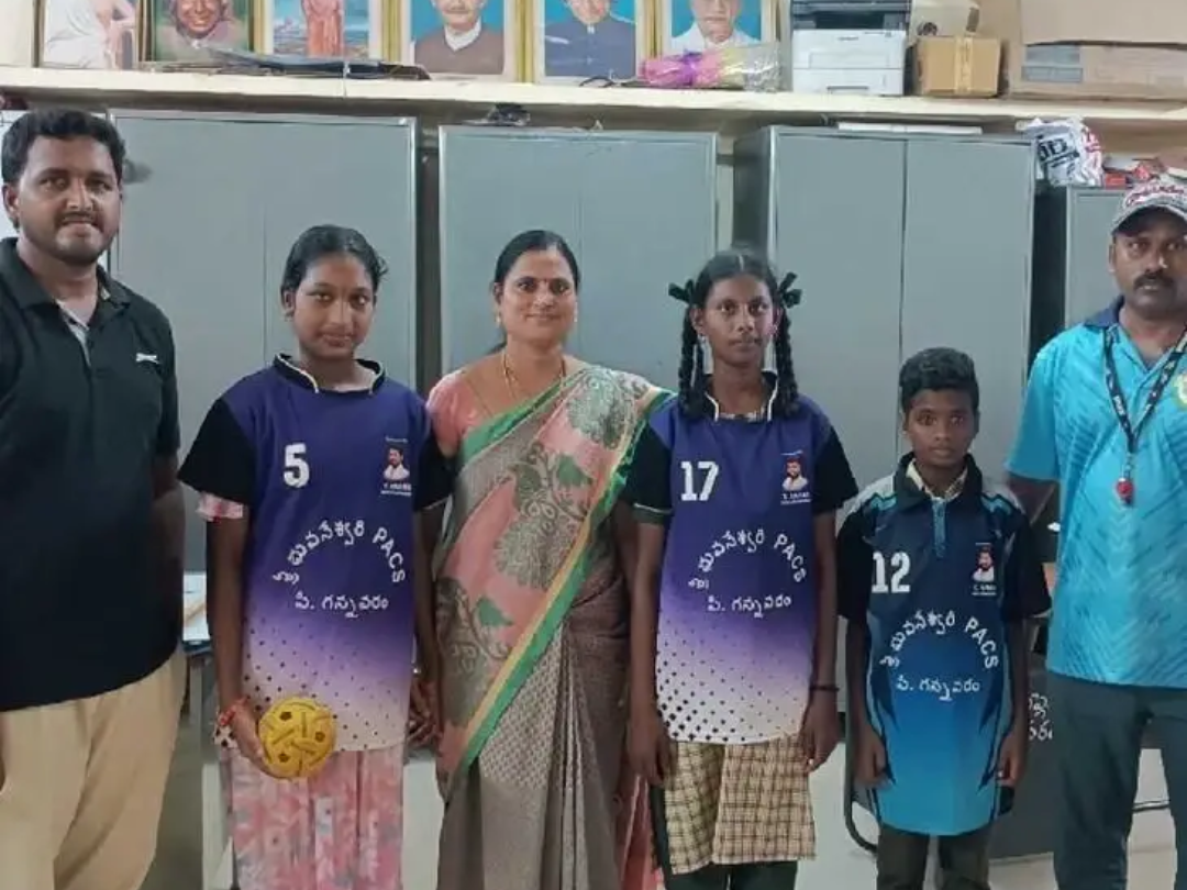 రాష్ట్ర స్థాయి పోటీలకు ముగ్గురు విద్యార్థులు ఎంపిక