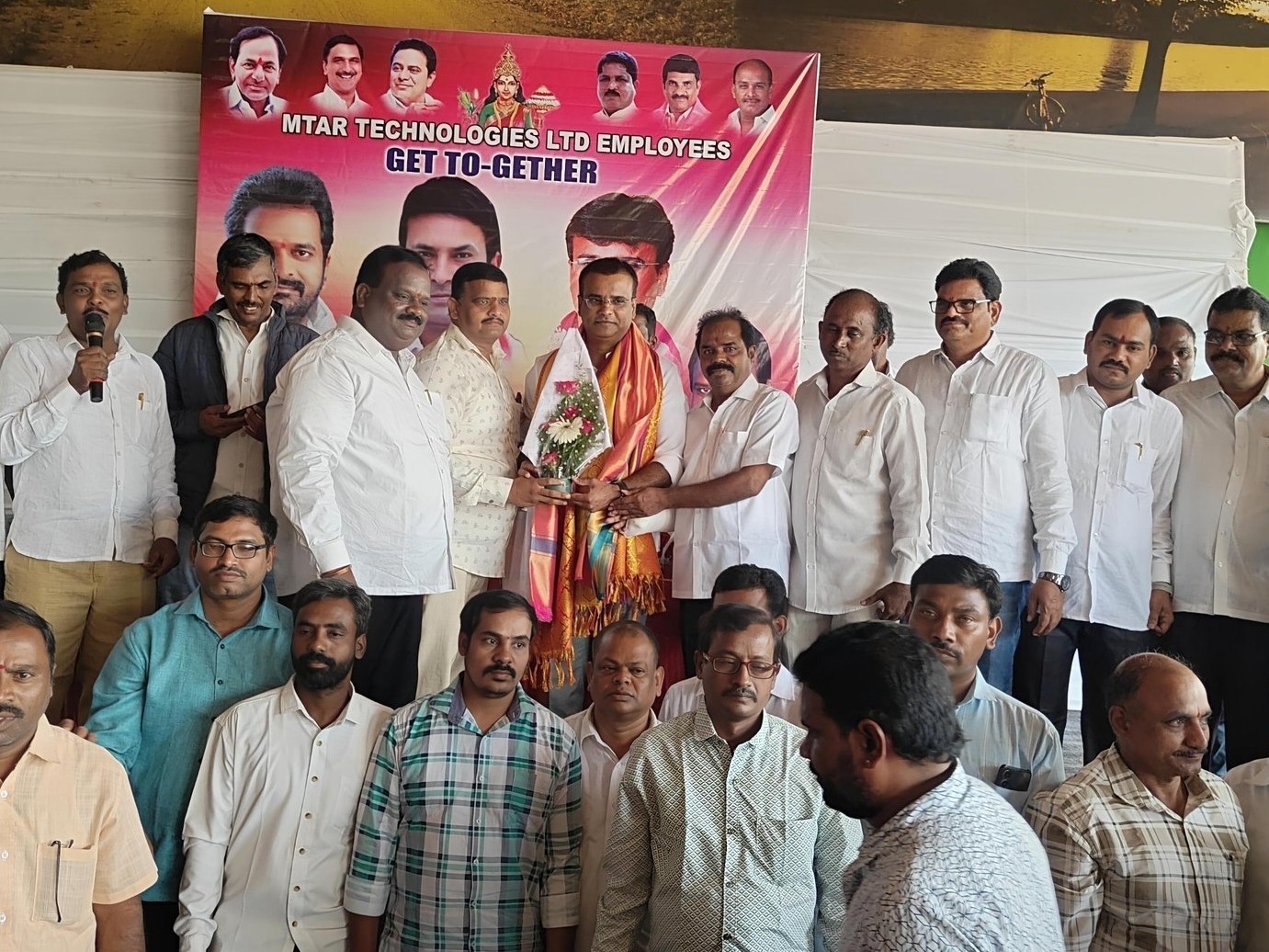 యూనియన్లతో సమైక్యత సాధ్యం: ఎమ్మెల్యే