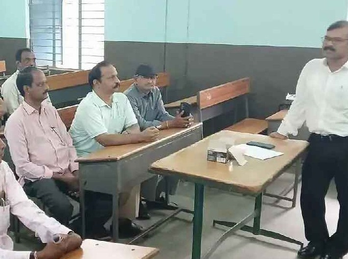 ‘రిటైర్మెంట్ బెనిఫిట్స్ వెంటనే విడుదల చేయాలి’