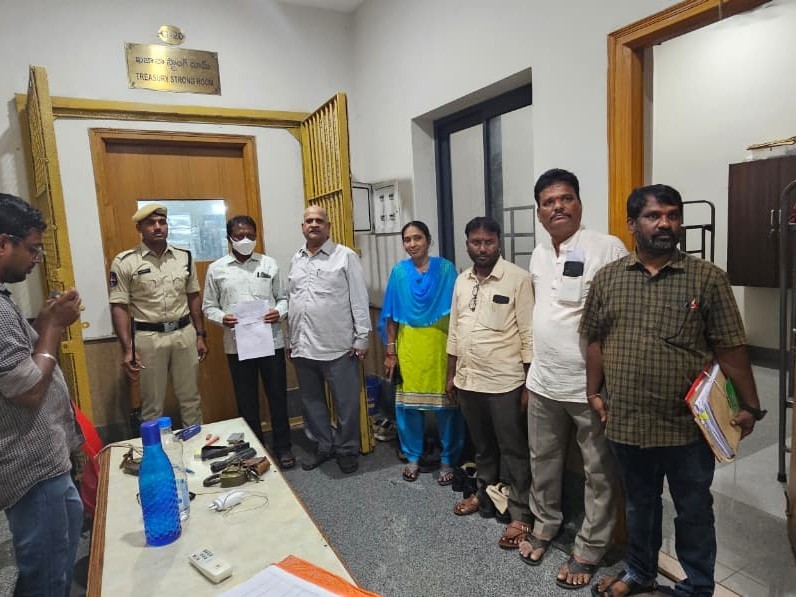 ప్రశాంతంగా లైసెన్స్ సర్వేయర్ సప్లిమెంటరీ పరీక్షలు
