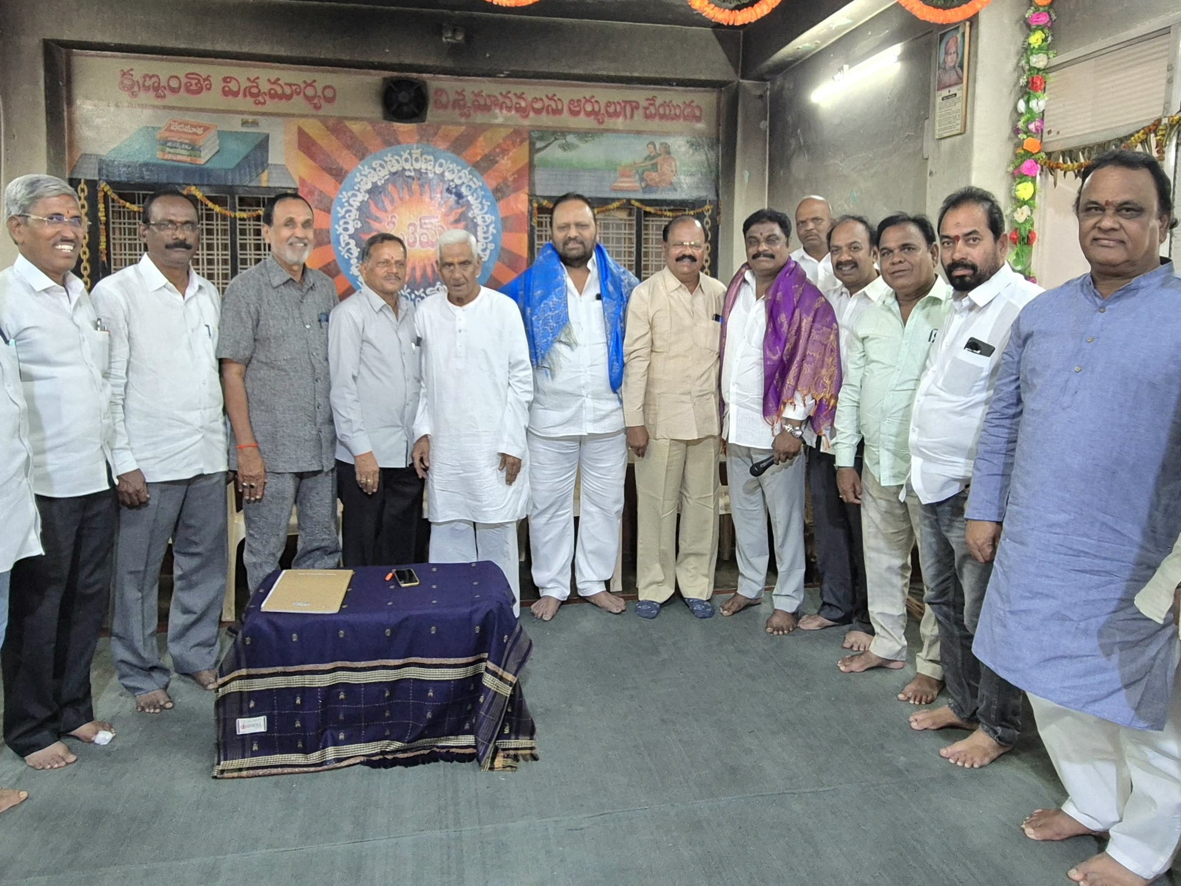 దసరా ఉత్సవాలు వైభవంగా జరపాలి: ఉత్సవ కమిటీ