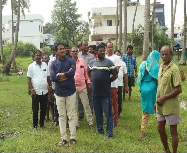 డంపింగ్ యార్డు కోసం స్థలాన్ని పరిశీలించిన ఎమ్మెల్యే
