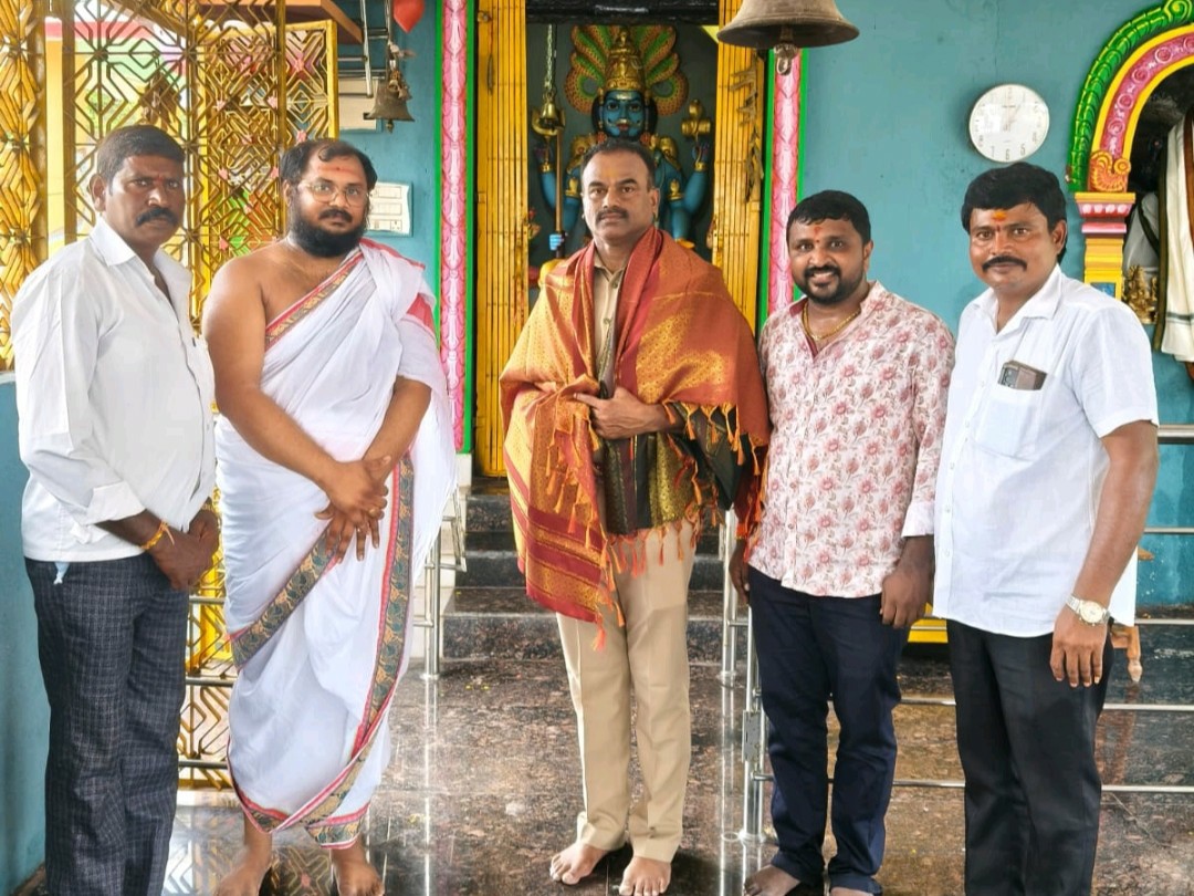 మల్లికార్జున స్వామిని దర్శించుకున్న ఏసీపీ