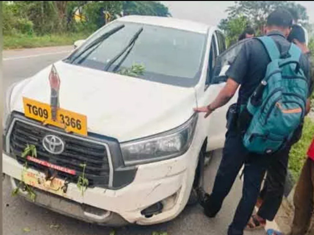 మంత్రి పొన్నం ప్రభాకర్ కాన్వాయ్‌కి తప్పిన ప్రమాదం