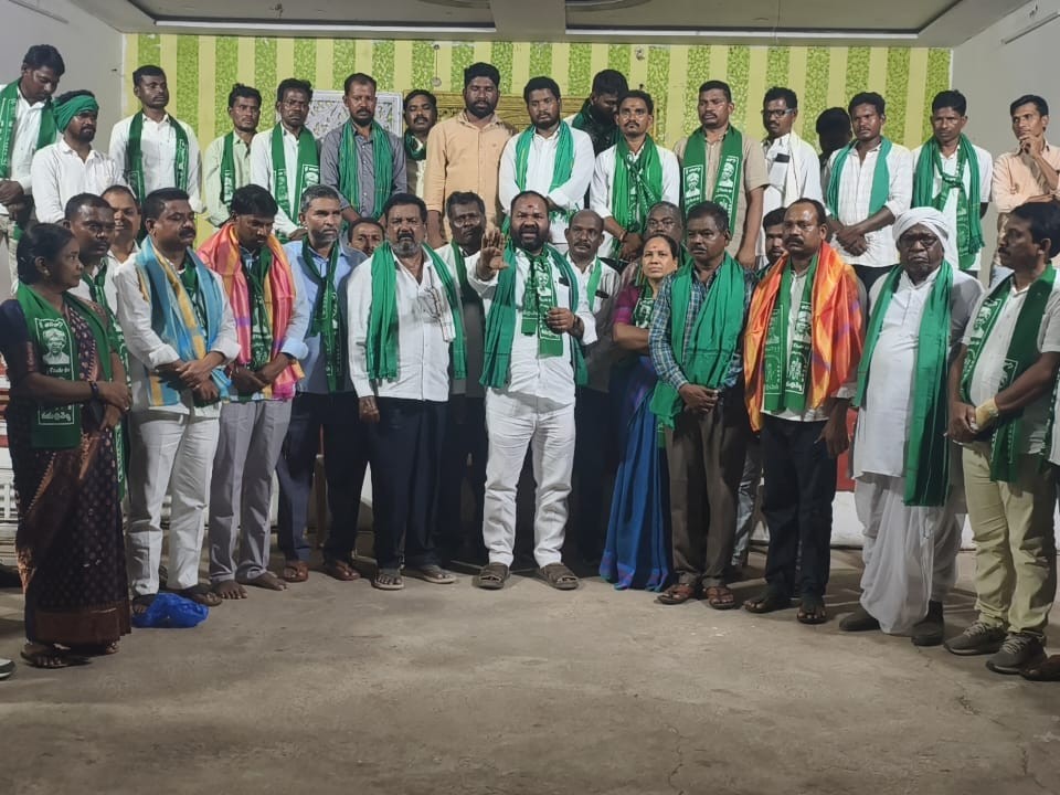 ఆదివాసీలను విమర్శిస్తే సహించేది లేదు: